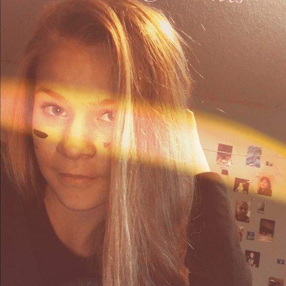 Meet your Posher, Brianna - Picture 1 of 1